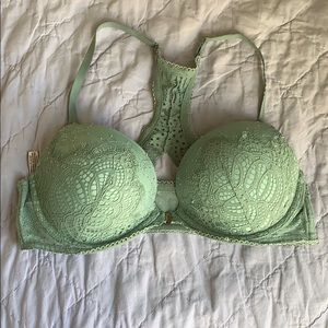 Victoria’s Secret 38C bra